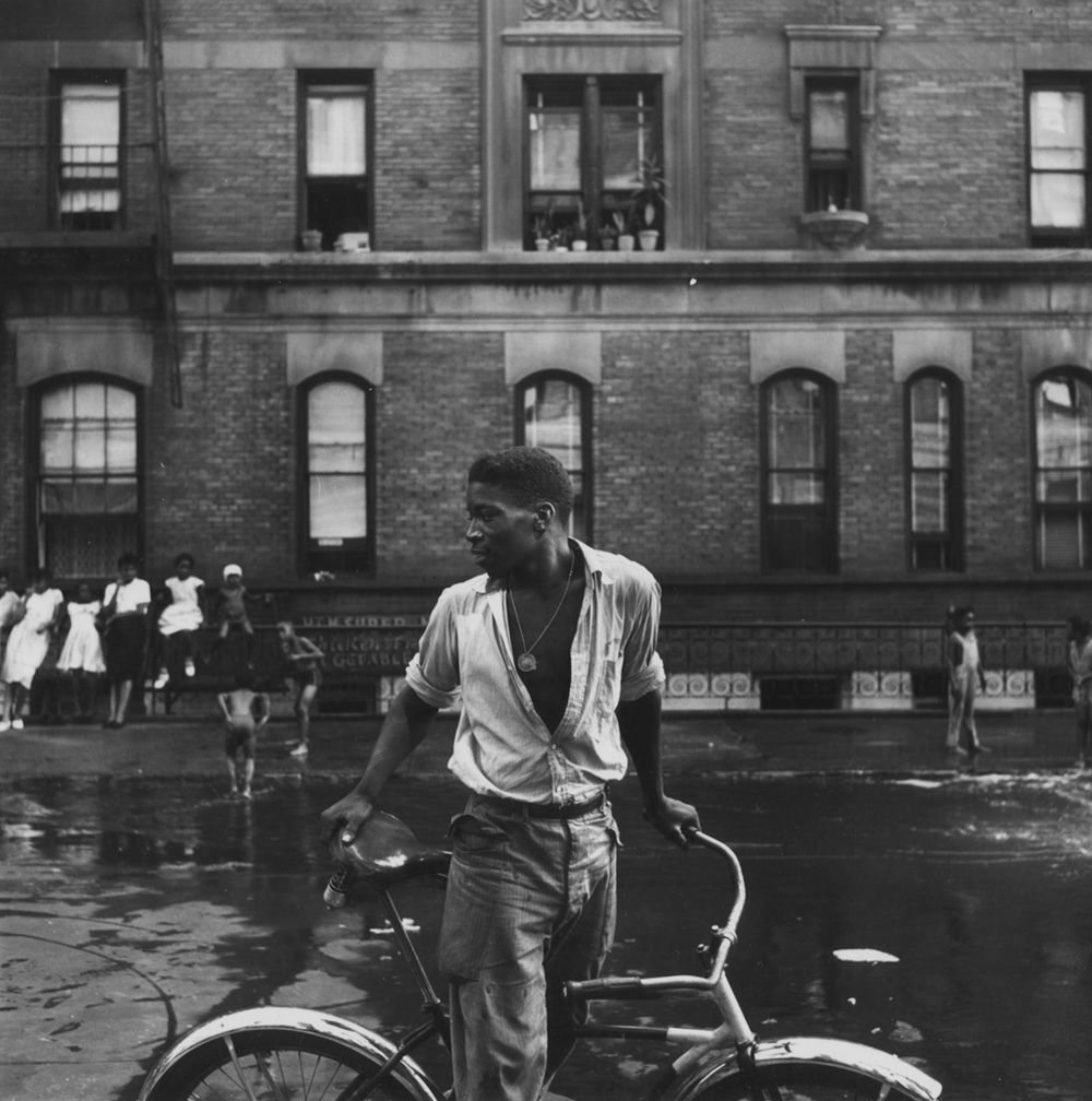 Photo from Harlem Gang Leader photo essay – Life magazine